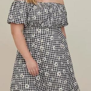 Torrid Mini Textured Knit Puff Sleeve Daisy Floral Pint Skater Dress Size 1